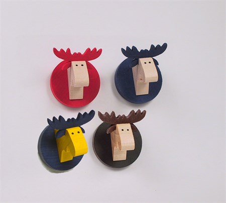 Älgtrofé med magnet, brun