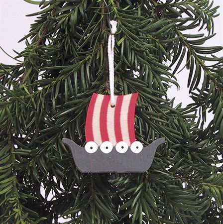 Vikingaskepp hängande